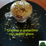 Tiramisù alla crema di pistacchio con yogurt greco